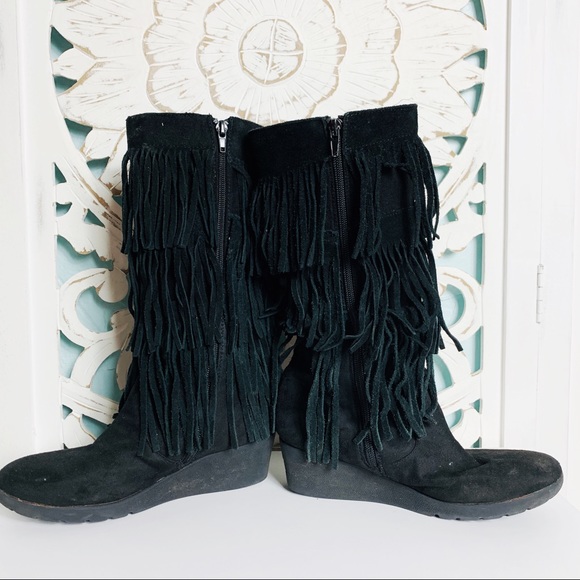 Kenneth Cole Reaction Black Fringe Effects Boots - Picture 3 of 5